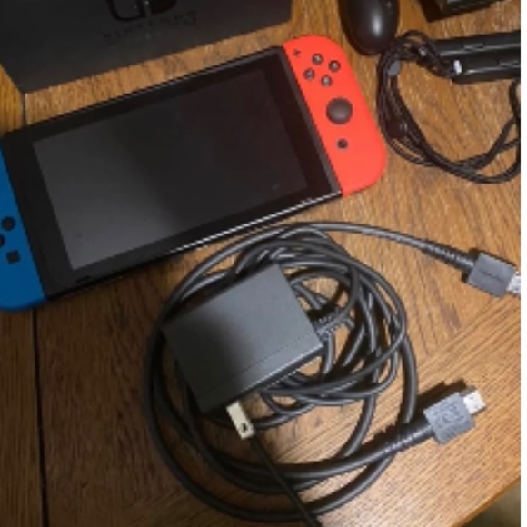 Nintendo switch - Picture 2 of 3